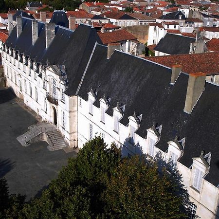 Готель Abbaye Royale Сен-Жан-д'Анжелі Екстер'єр фото