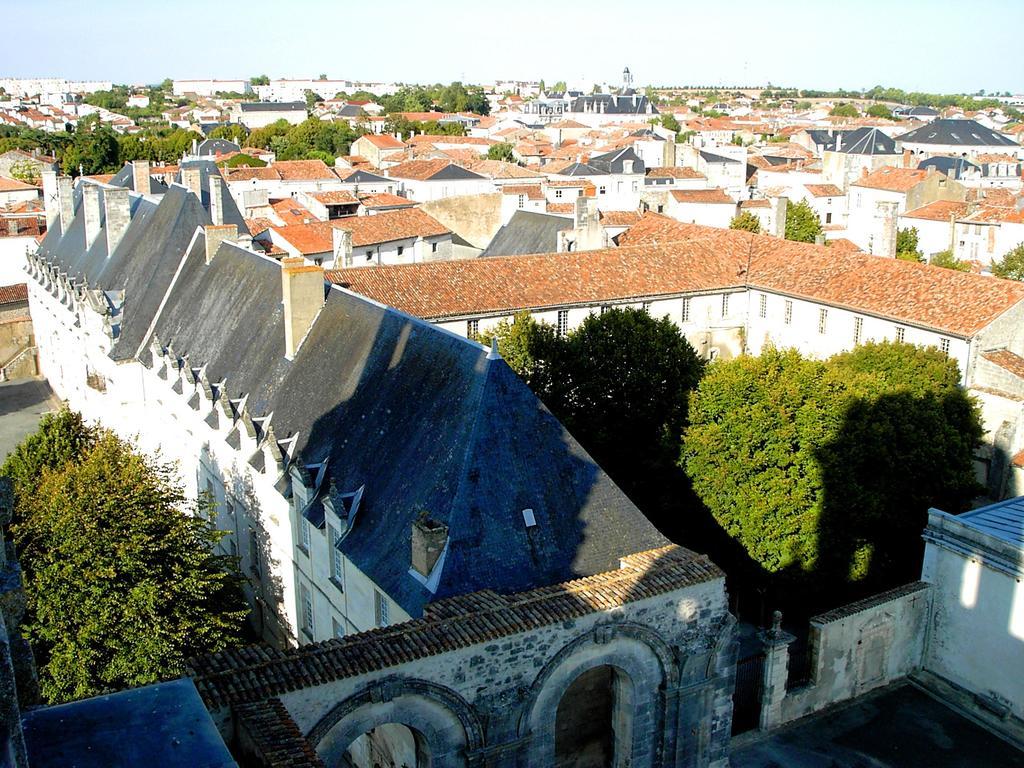 Готель Abbaye Royale Сен-Жан-д'Анжелі Екстер'єр фото