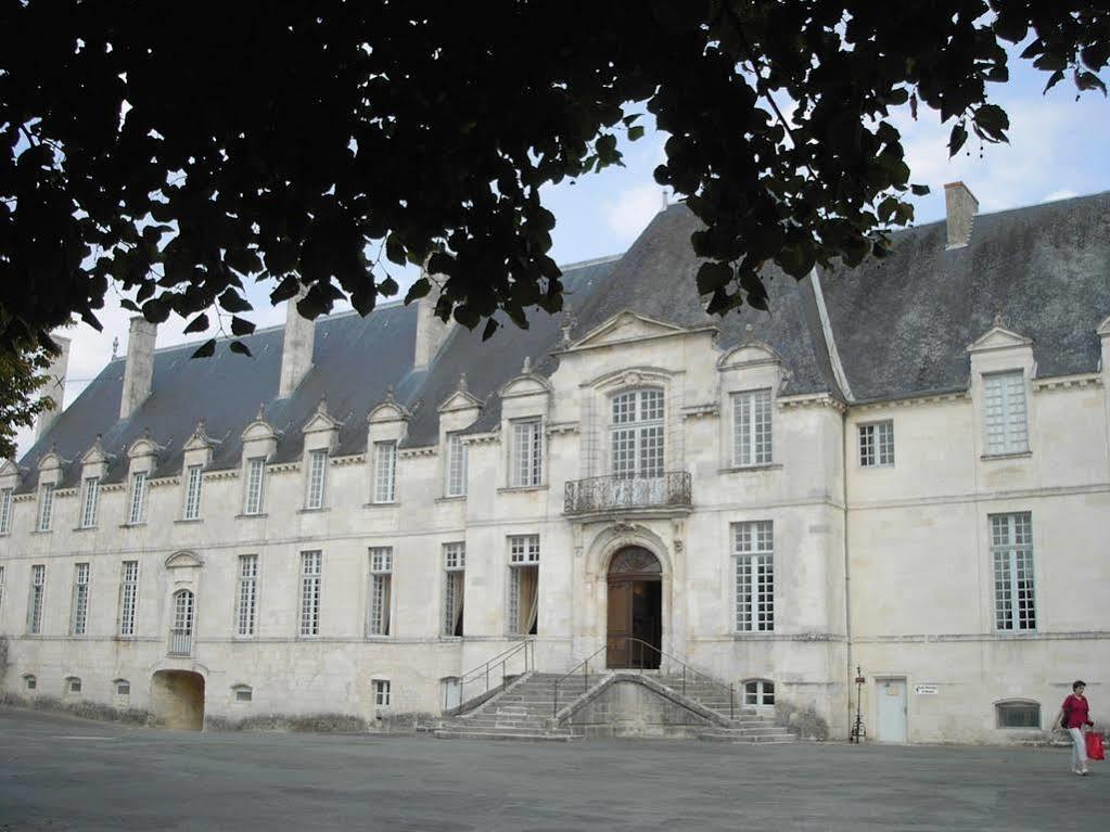 Готель Abbaye Royale Сен-Жан-д'Анжелі Екстер'єр фото