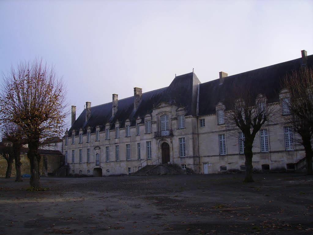 Готель Abbaye Royale Сен-Жан-д'Анжелі Екстер'єр фото